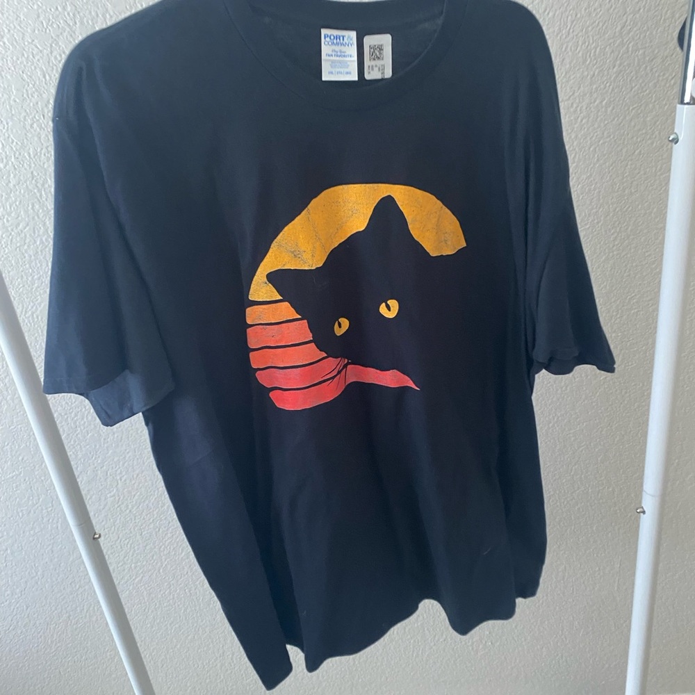 Cat tee
